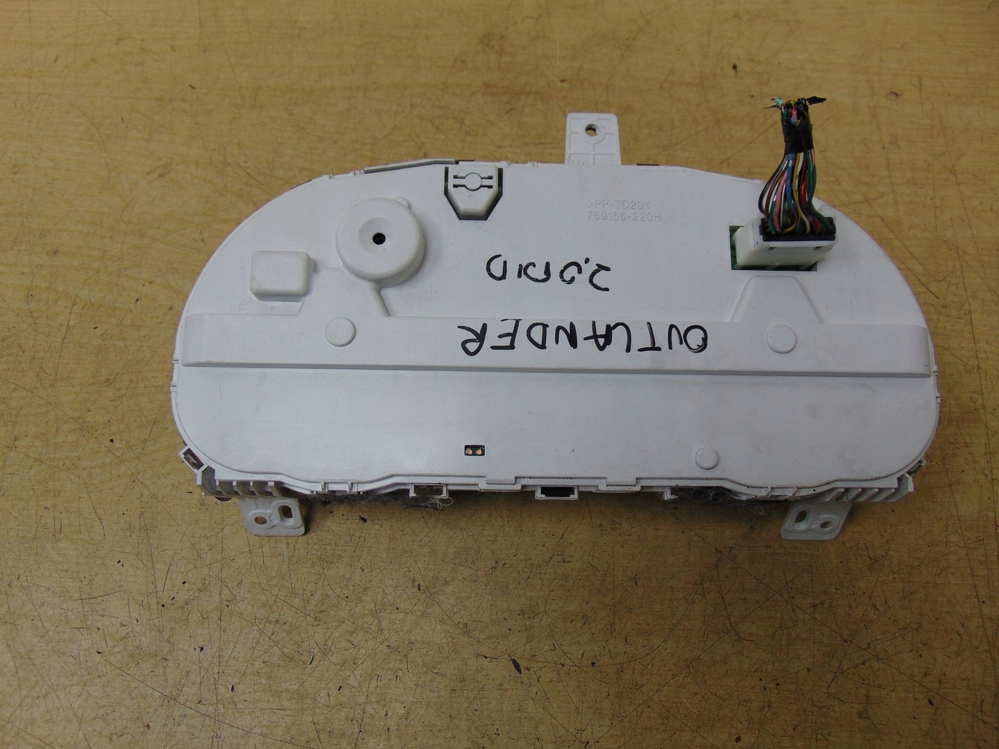 спидометр mitsubishi oe 8100-A115