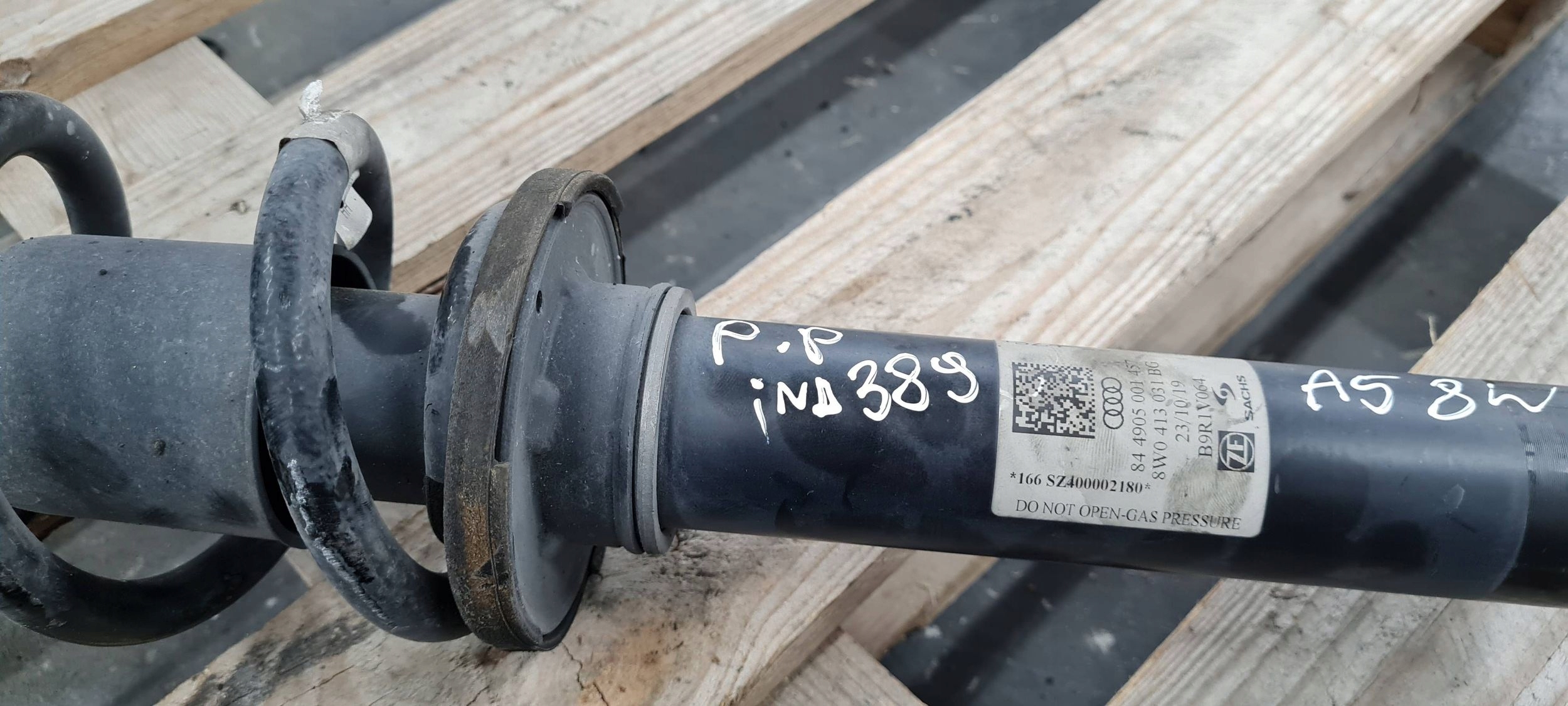 A5 8W shock absorber spring front front 2.0 TFSI 8W0413031BG A4 B9 8W