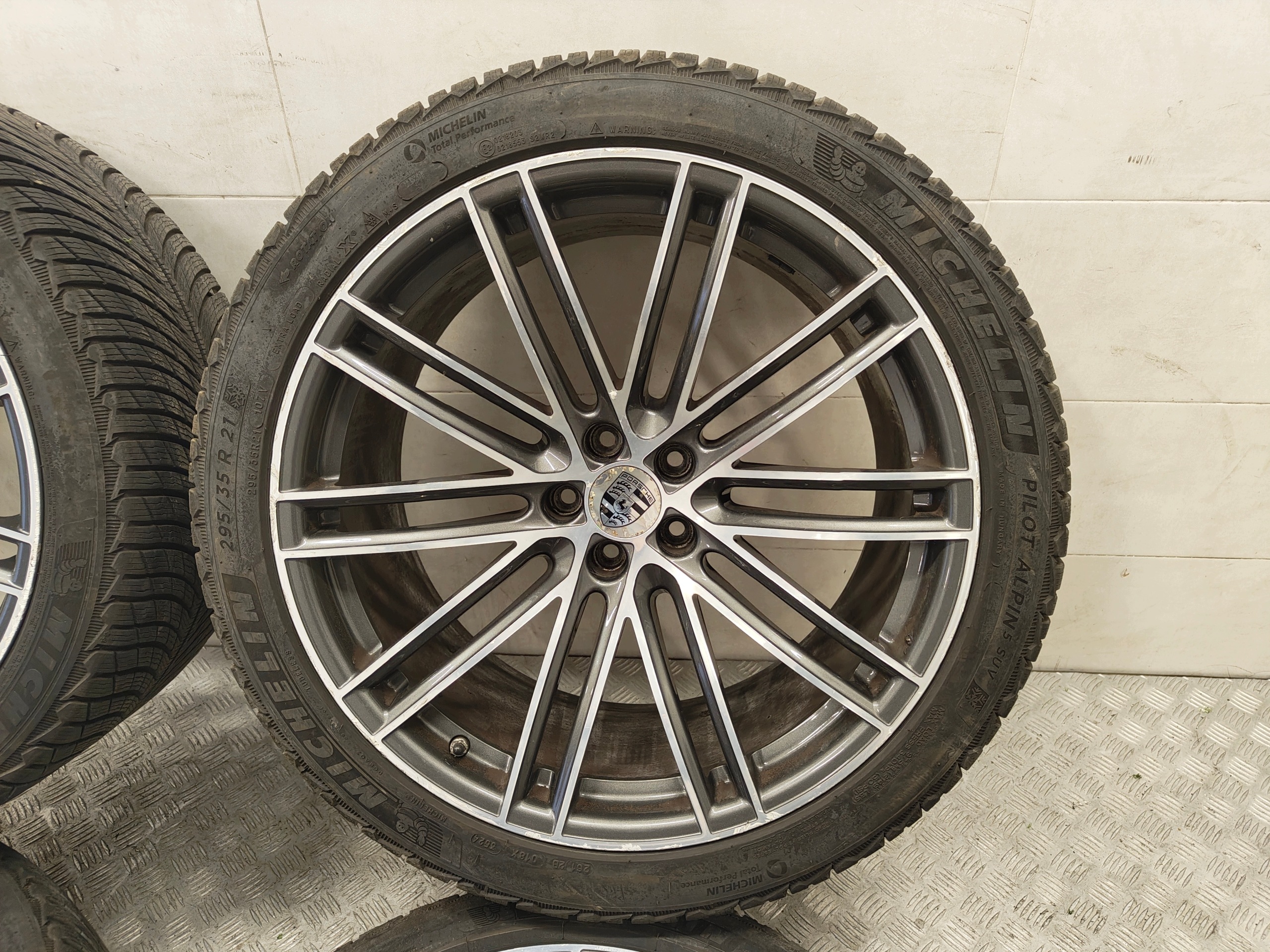 PORSCHE MACAN 95B wheels discs 21 CALI tyres winter MICHELIN