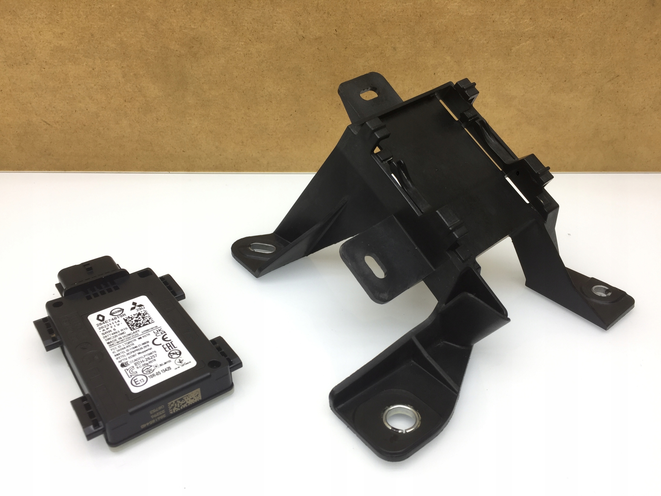 renault CLIO V 5 РЕСТАЙЛИНГ датчик парковки задний правый