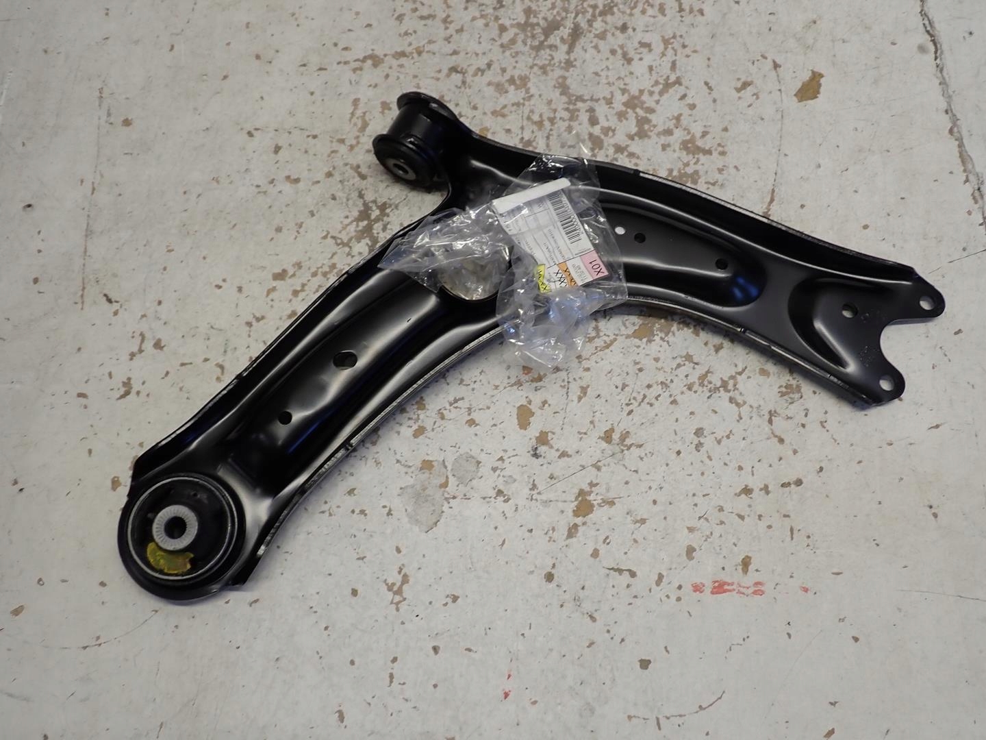 arm left front VW SEAT SKODA AUDI 3Q0407151P