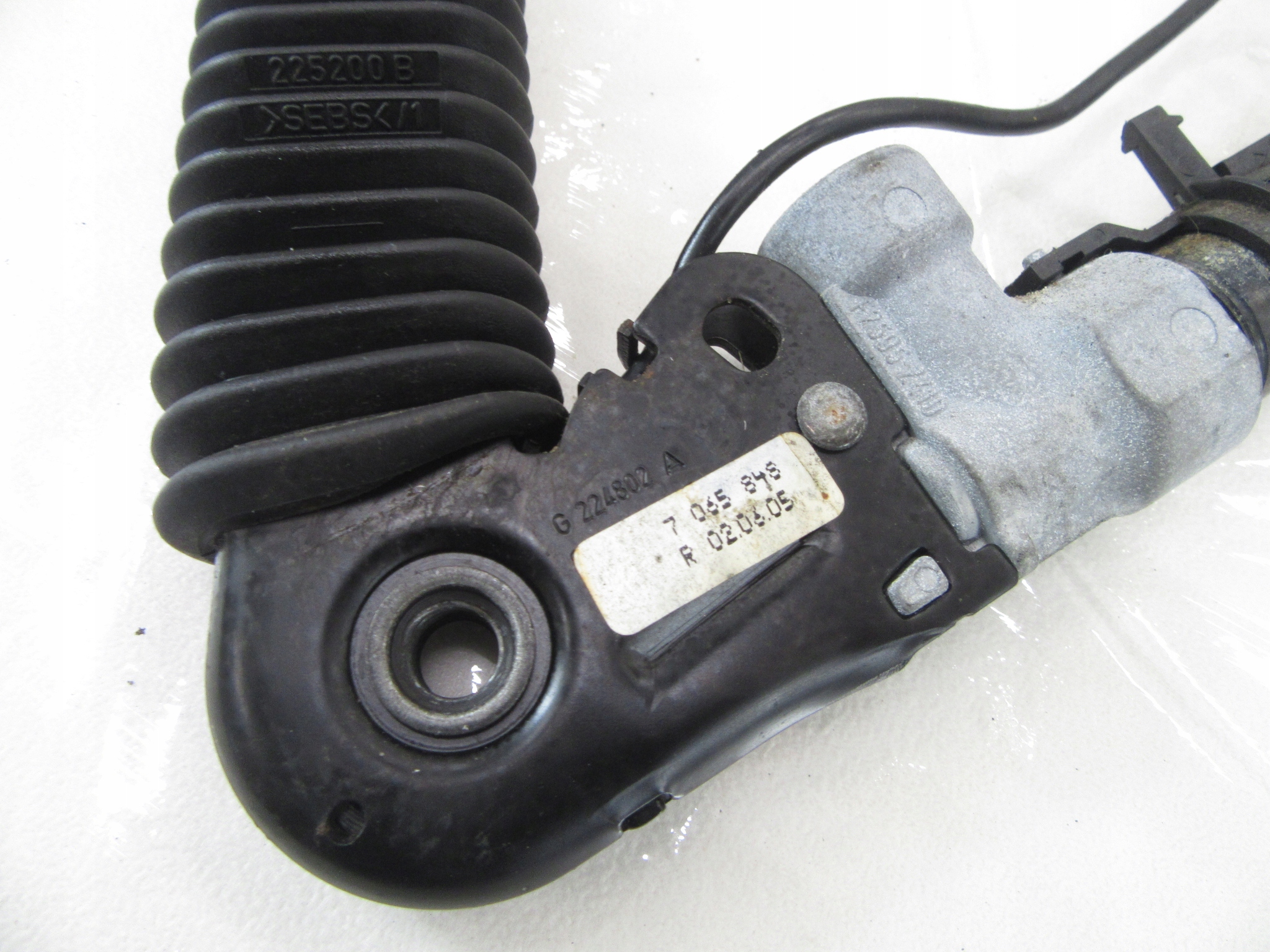 Fixation ceinture Droite Passegers BMW e60 e61 Berline KOMBI