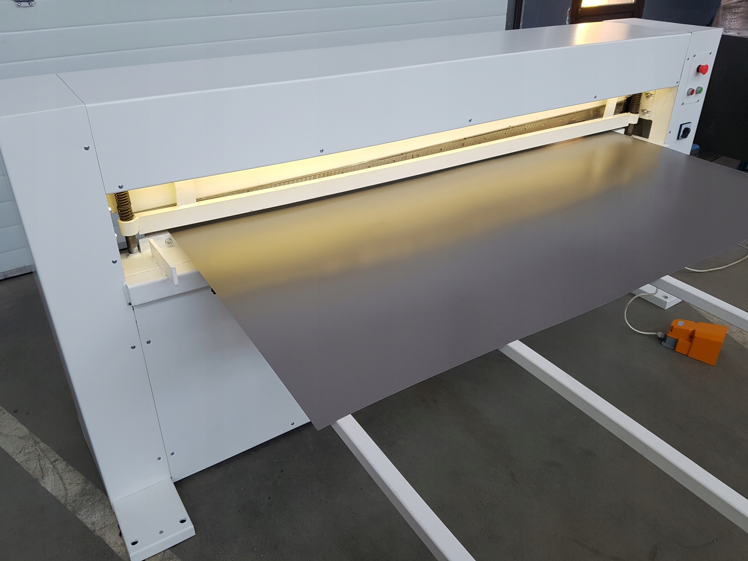 GILOTYNA MECHANICZNA NOŻYCE DO BLACHY 2550 1,2 Marka Inny producent