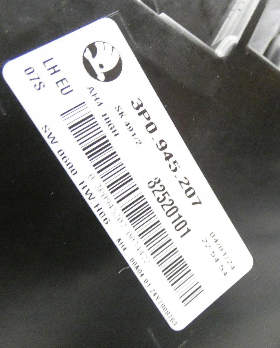 SKODA SUPERB IV 4 3P0945207 2024- light rear part rear left LED
