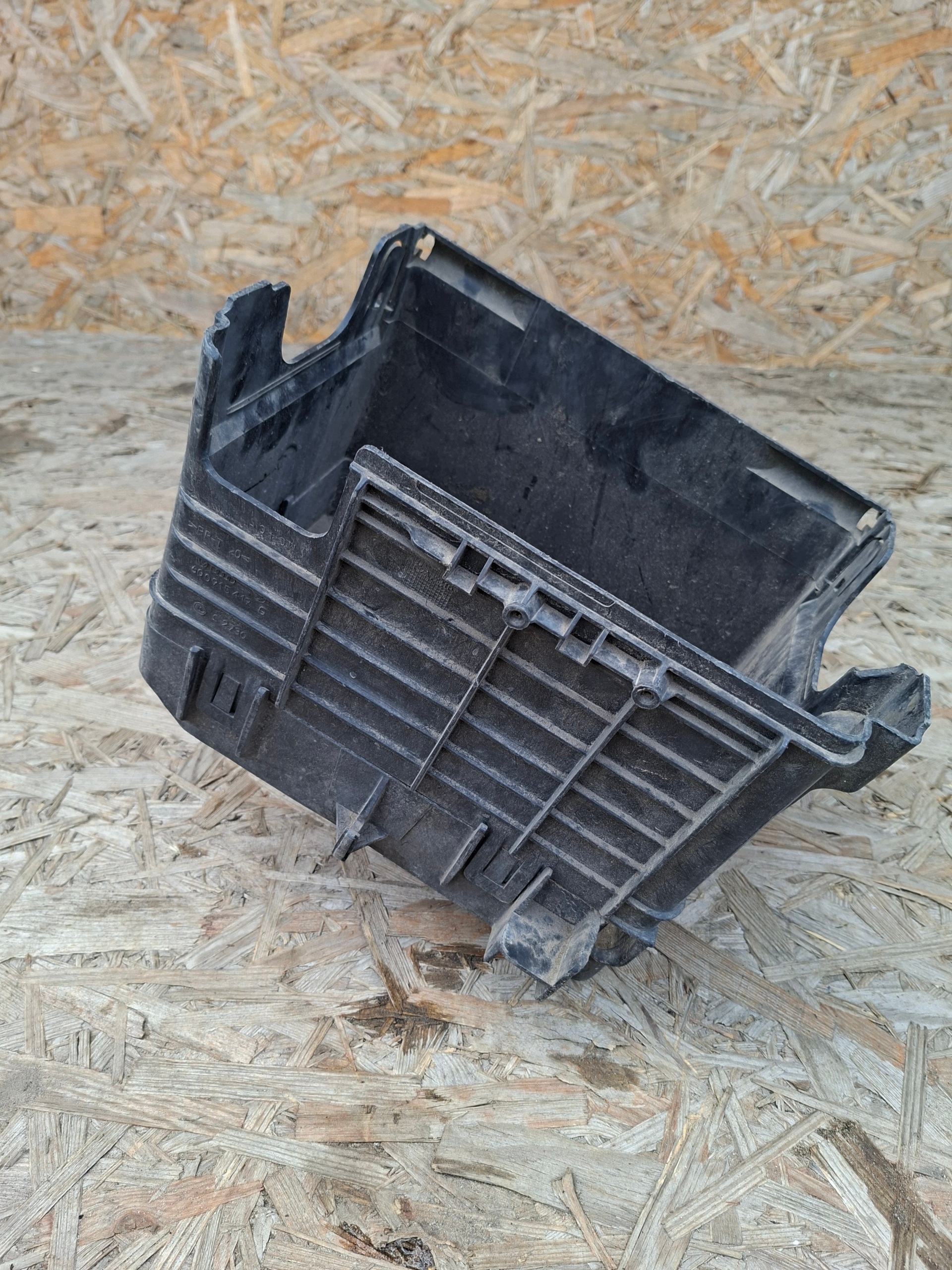 csomag AKUMULATORA SKODA FABIA AUDI A3 600915419