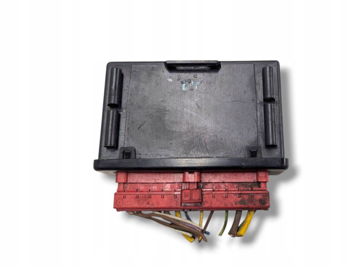 relay Jaguar XJ 2 XJ40 1993 DBC10005