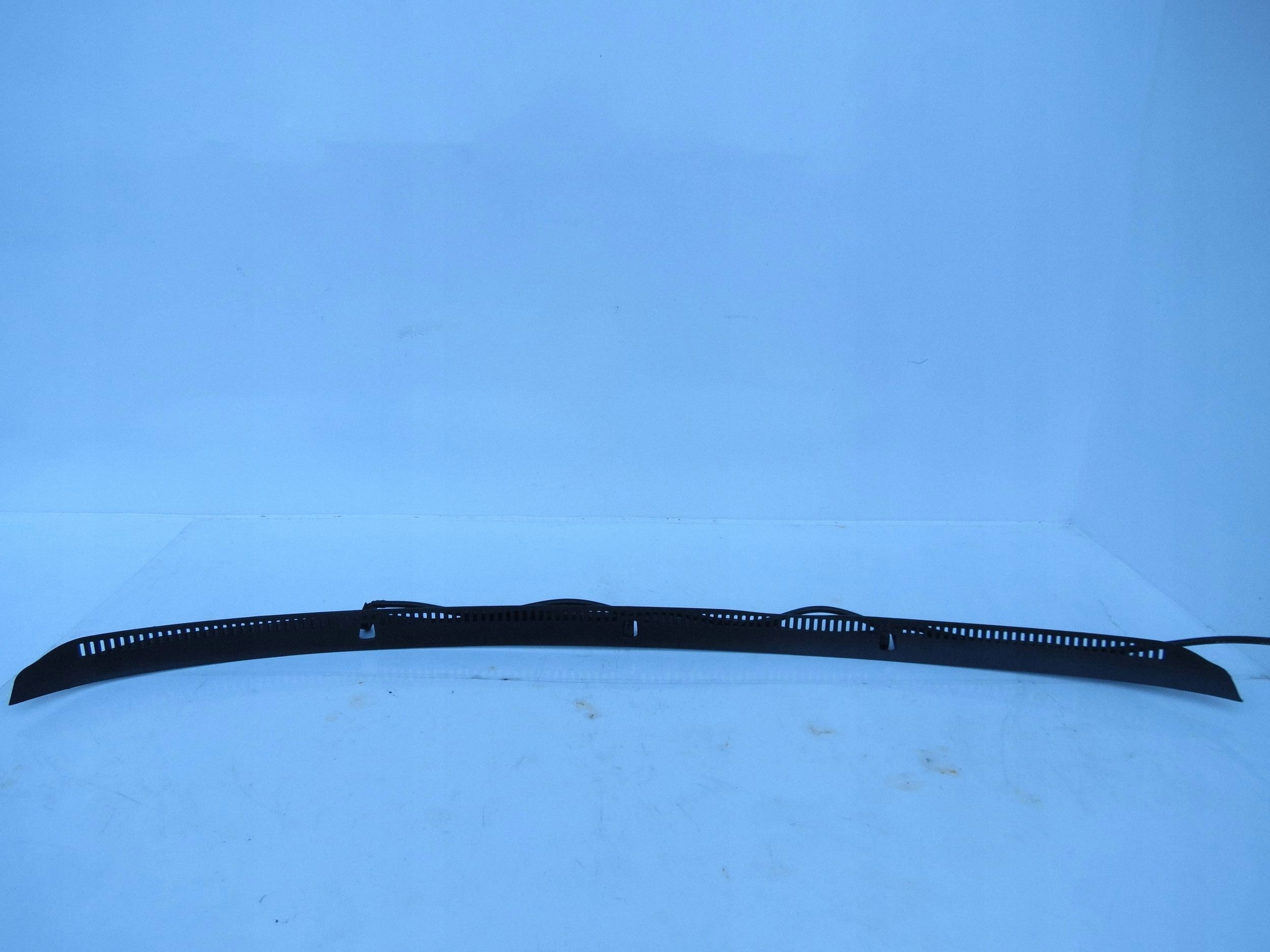 moulding under the window cover washers VOLVO V60 31352536