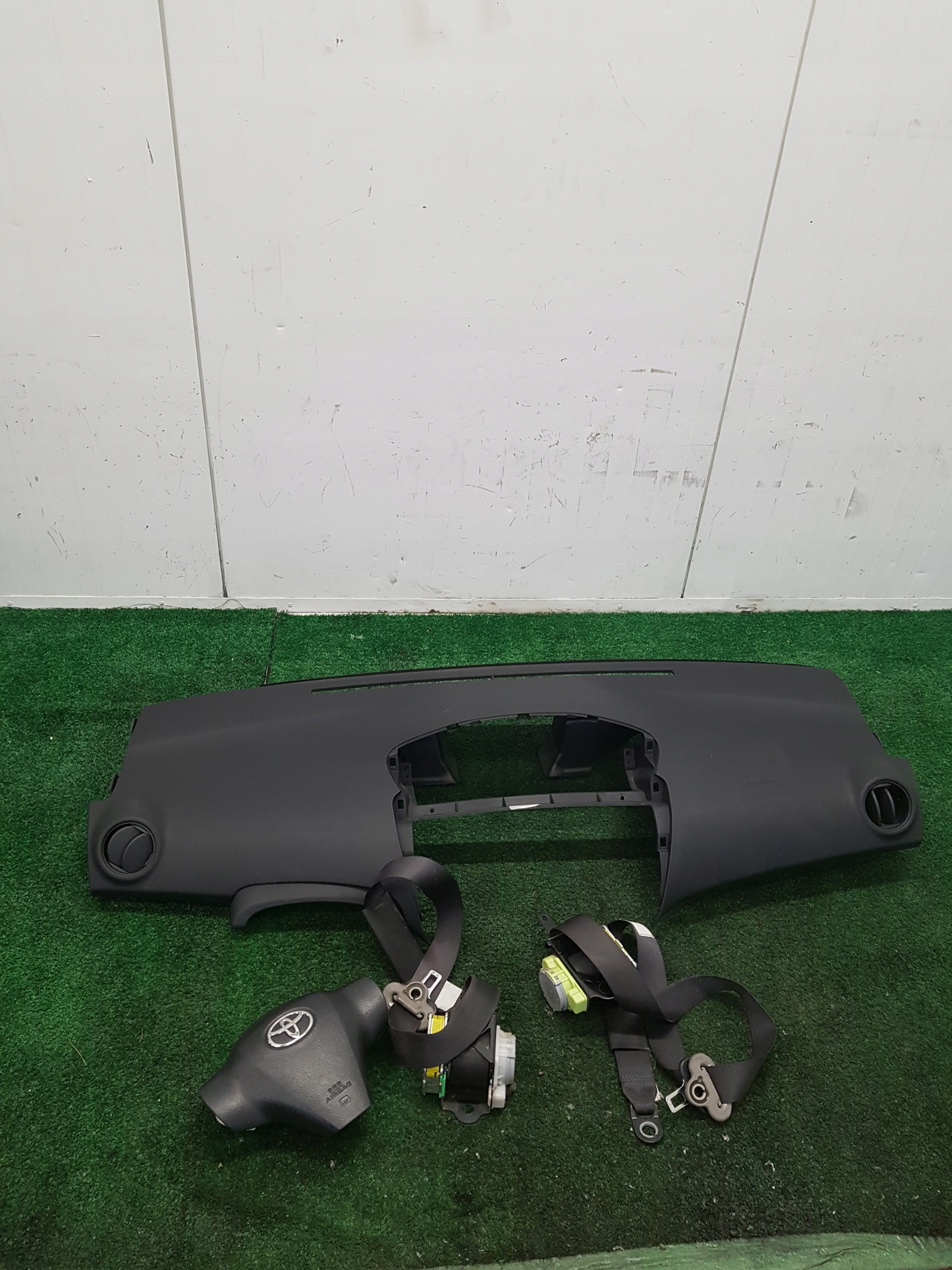 dashboard instrument panel TOYOTA YARIS 2 2008