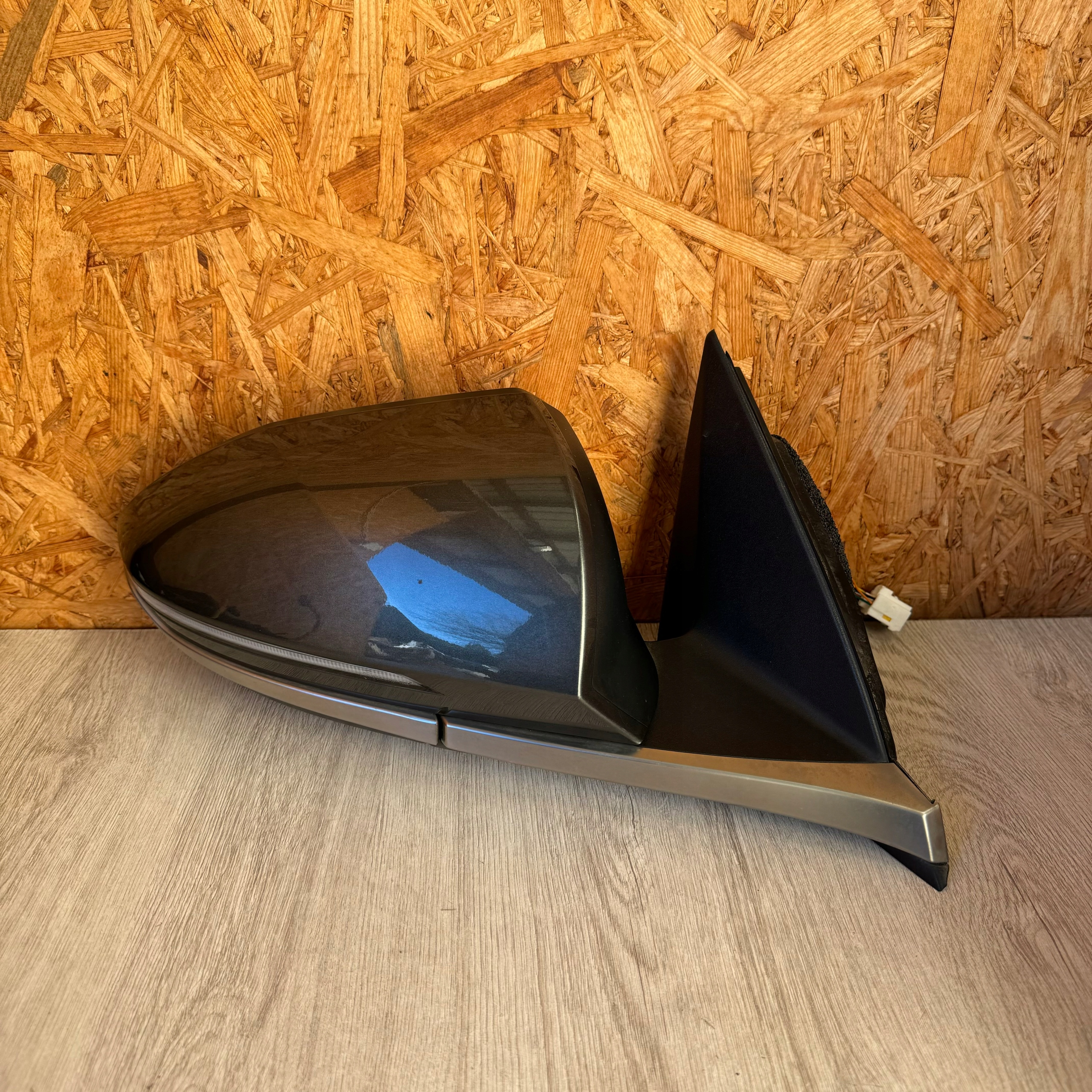 LUSTERKO PRAWE KOMPLETNE HYUNDAI TUCSON IV 2020 ROK 10 PIN ASYSTENT