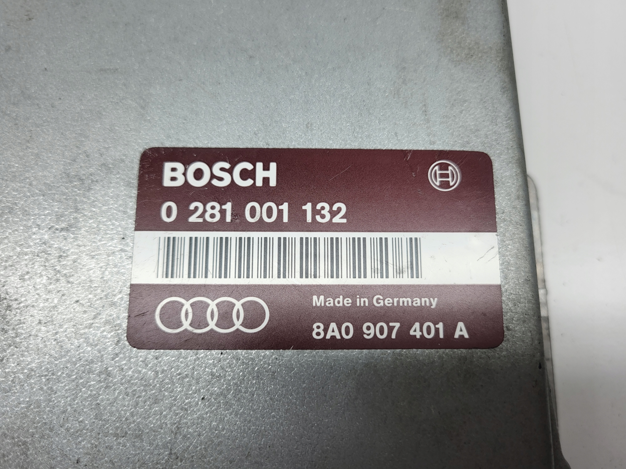 control unit computer of the engine AUDI 80 B4 1,9 TDI 8A0907401A 0281001132