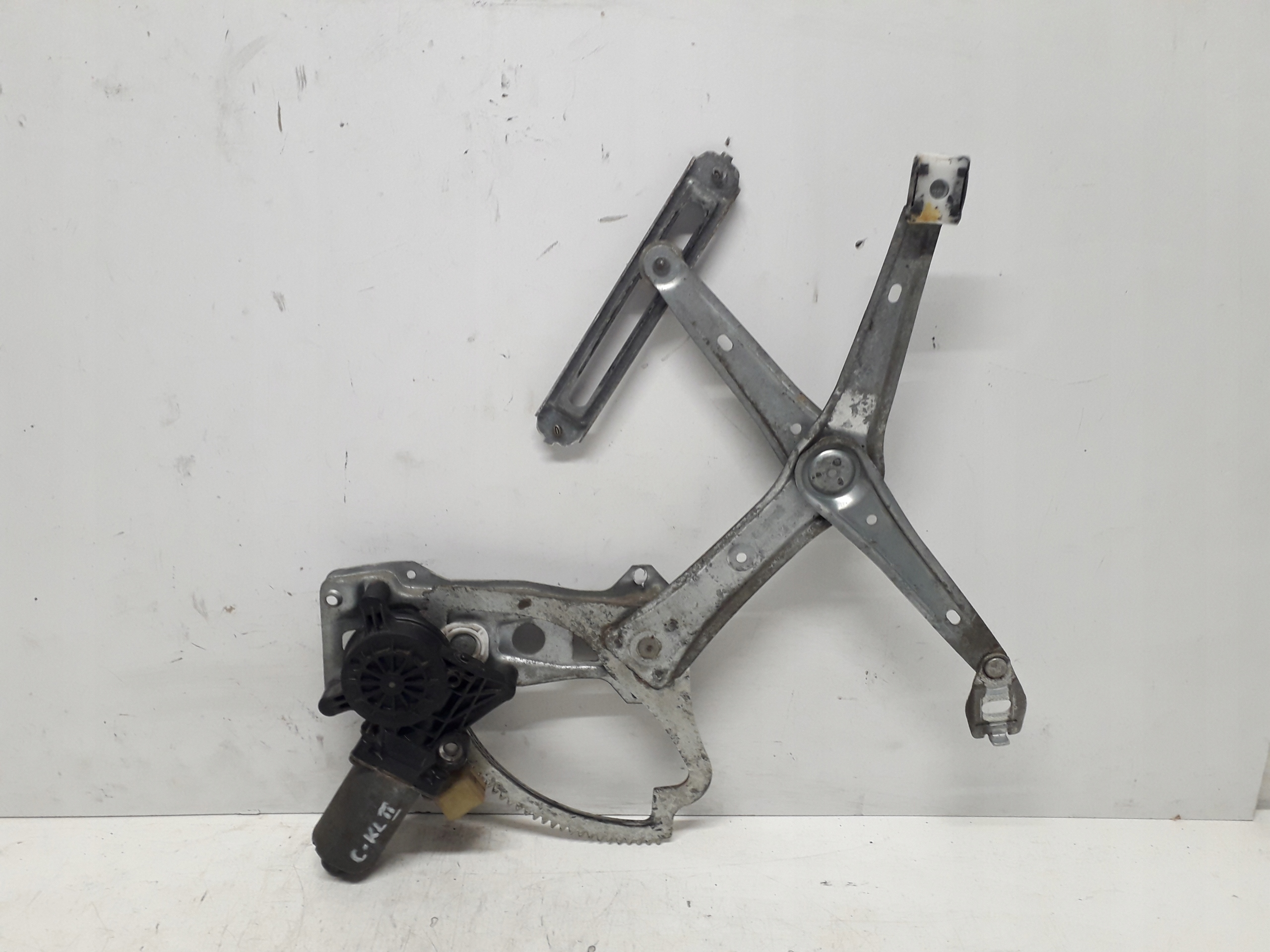 MERCEDES C KLASA W202 93-01 PODNOŚNIK MECHANIZM SZYBY LEWY PRZÓD W202/R170