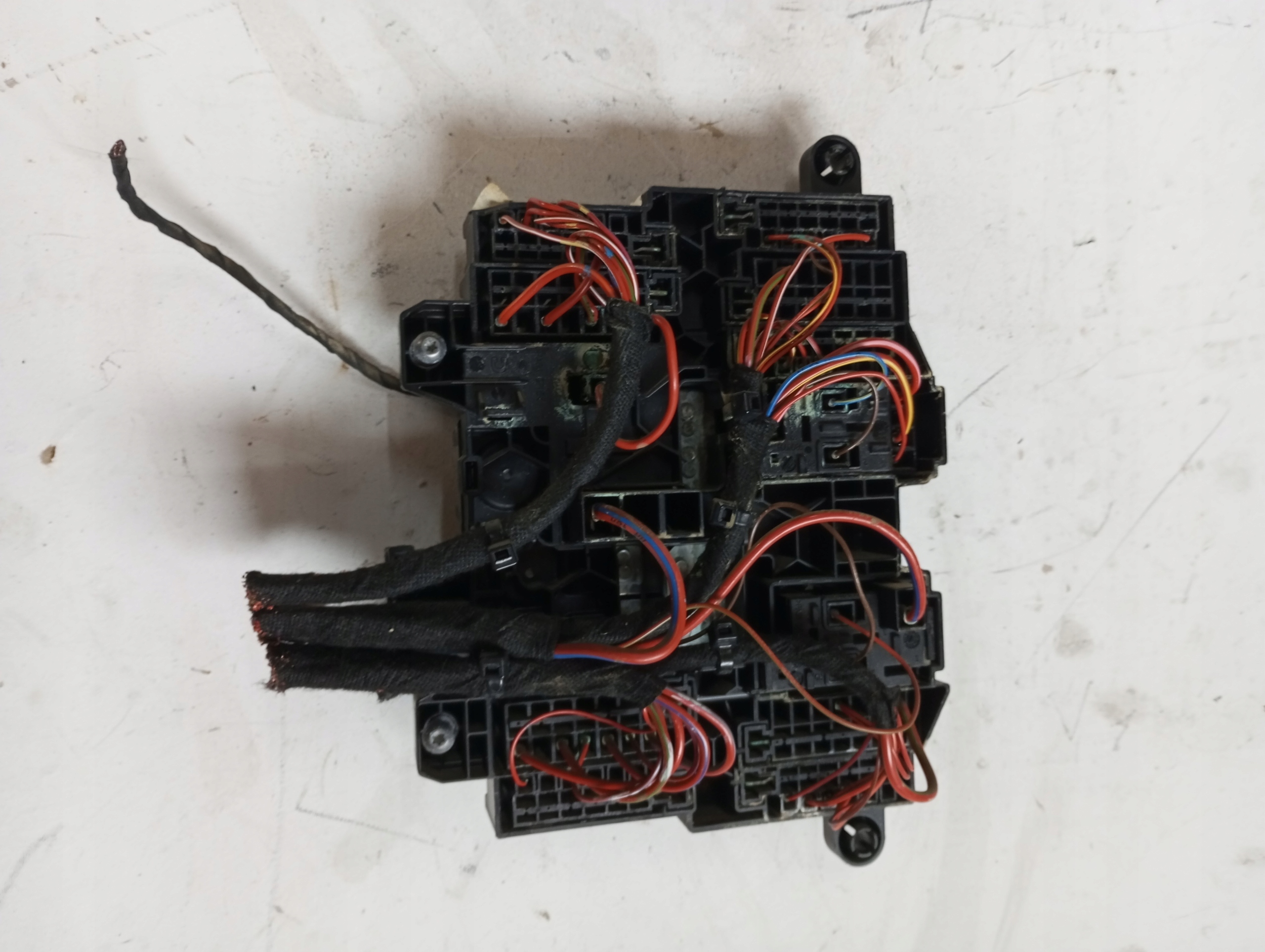 Module fusibles MERCEDES W247 A1779061302