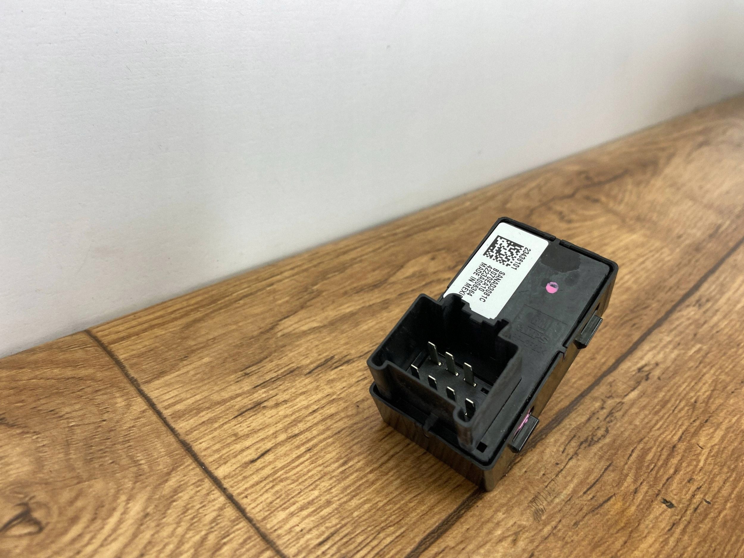 window control switch Cadillac Escalade IV 2015+