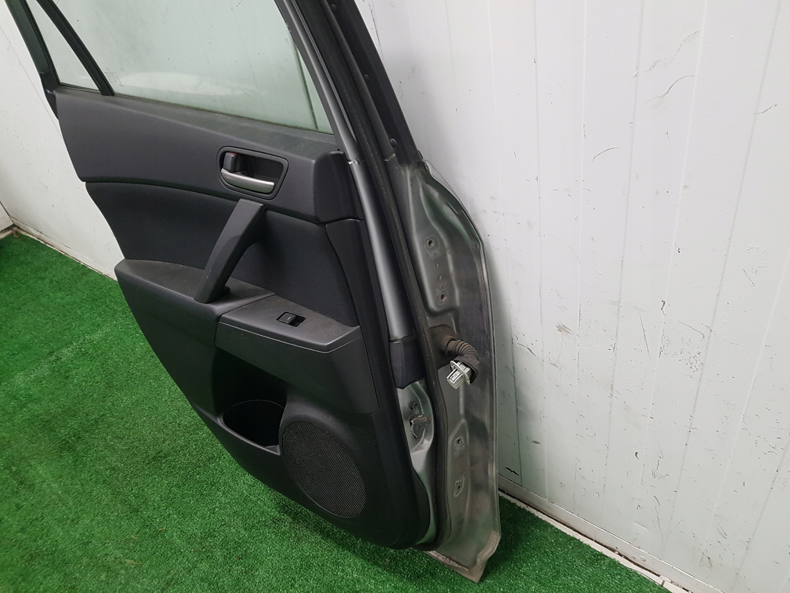 Tür links heck MAZDA 3 II 2010 KOD LAKIERU FE27A