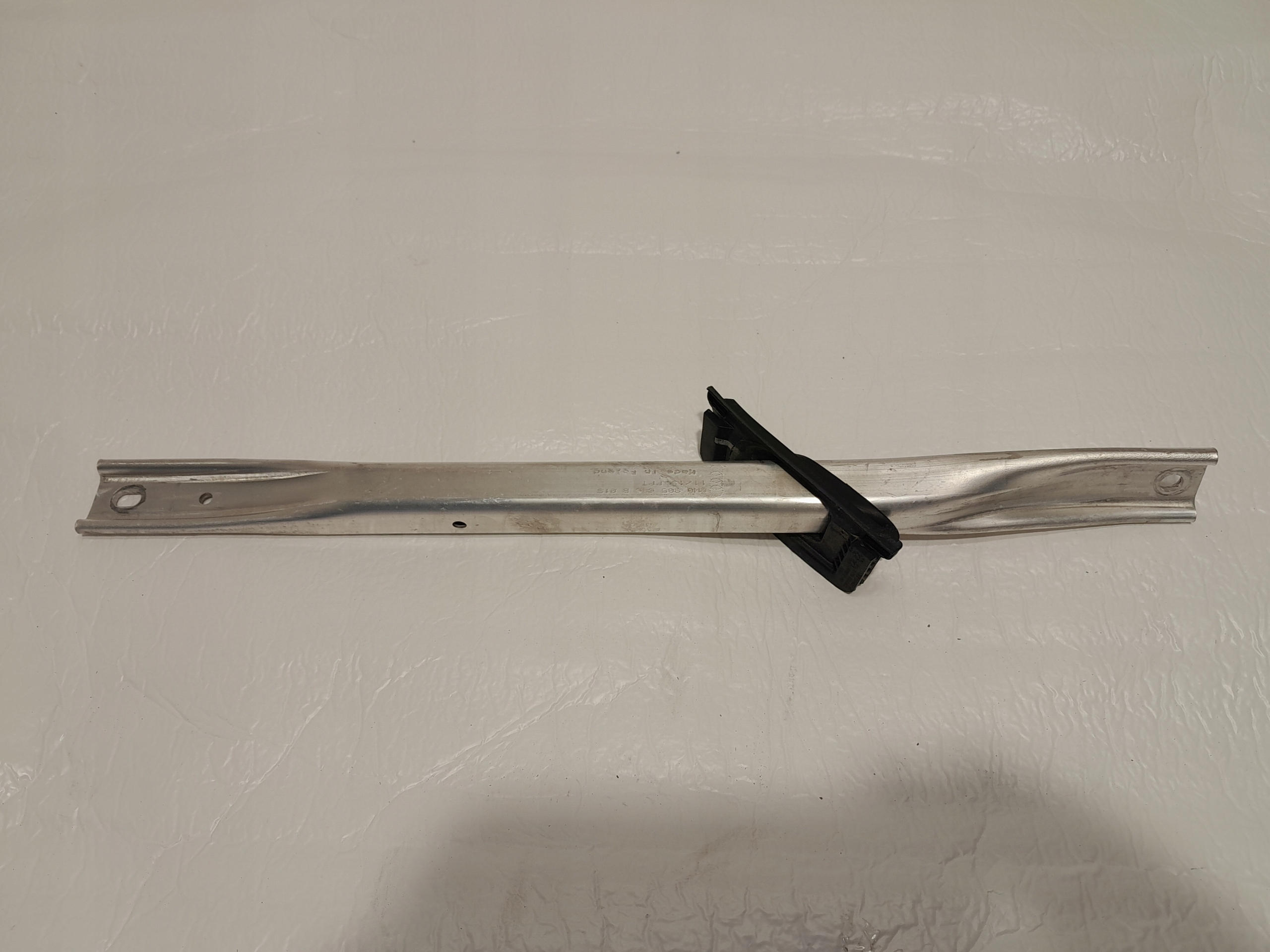 AUDI A4 B9 LIFT příčka podpěra pravá 8W0805646B