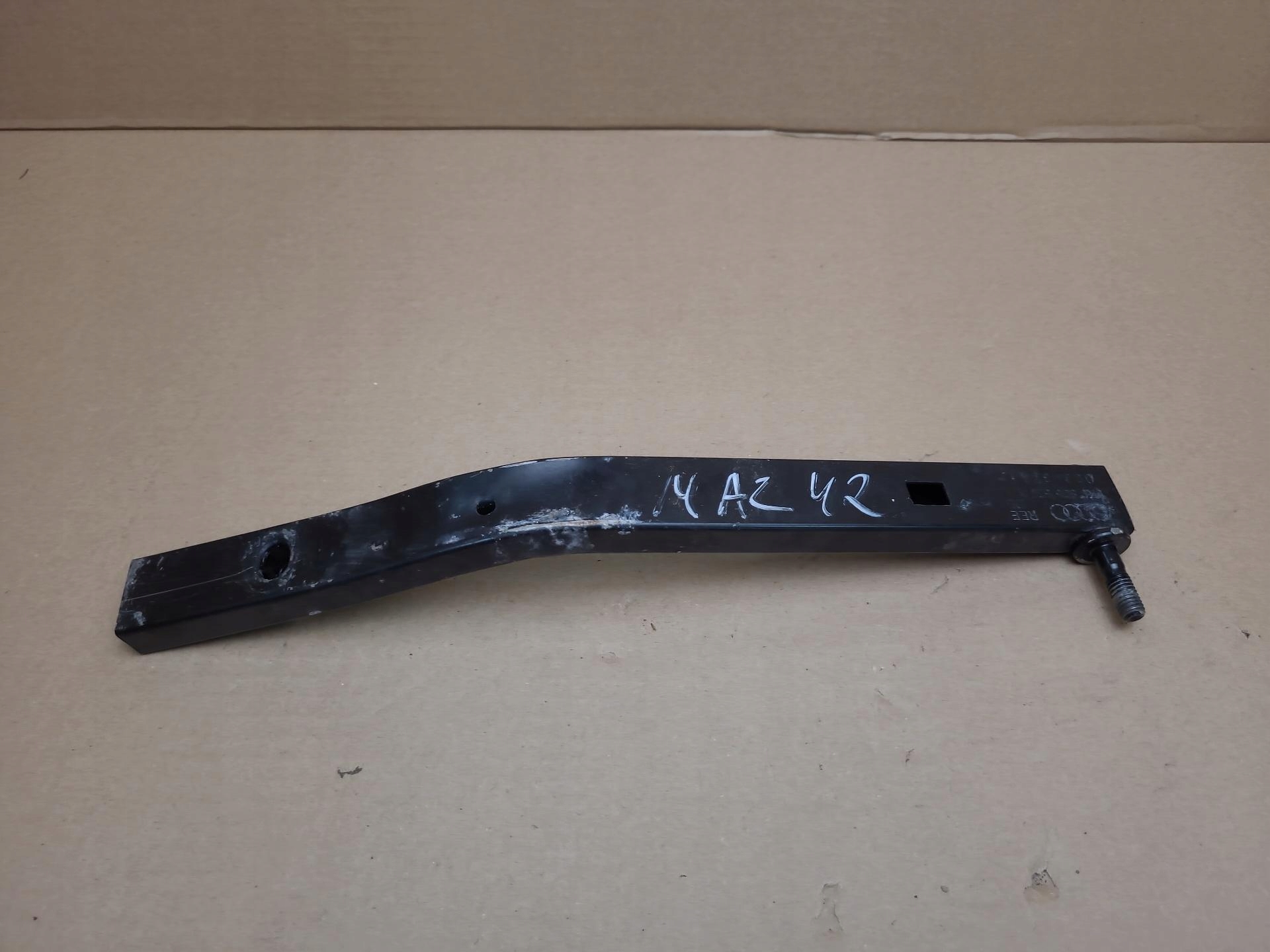 halter pasu vorne Audi A4 B8