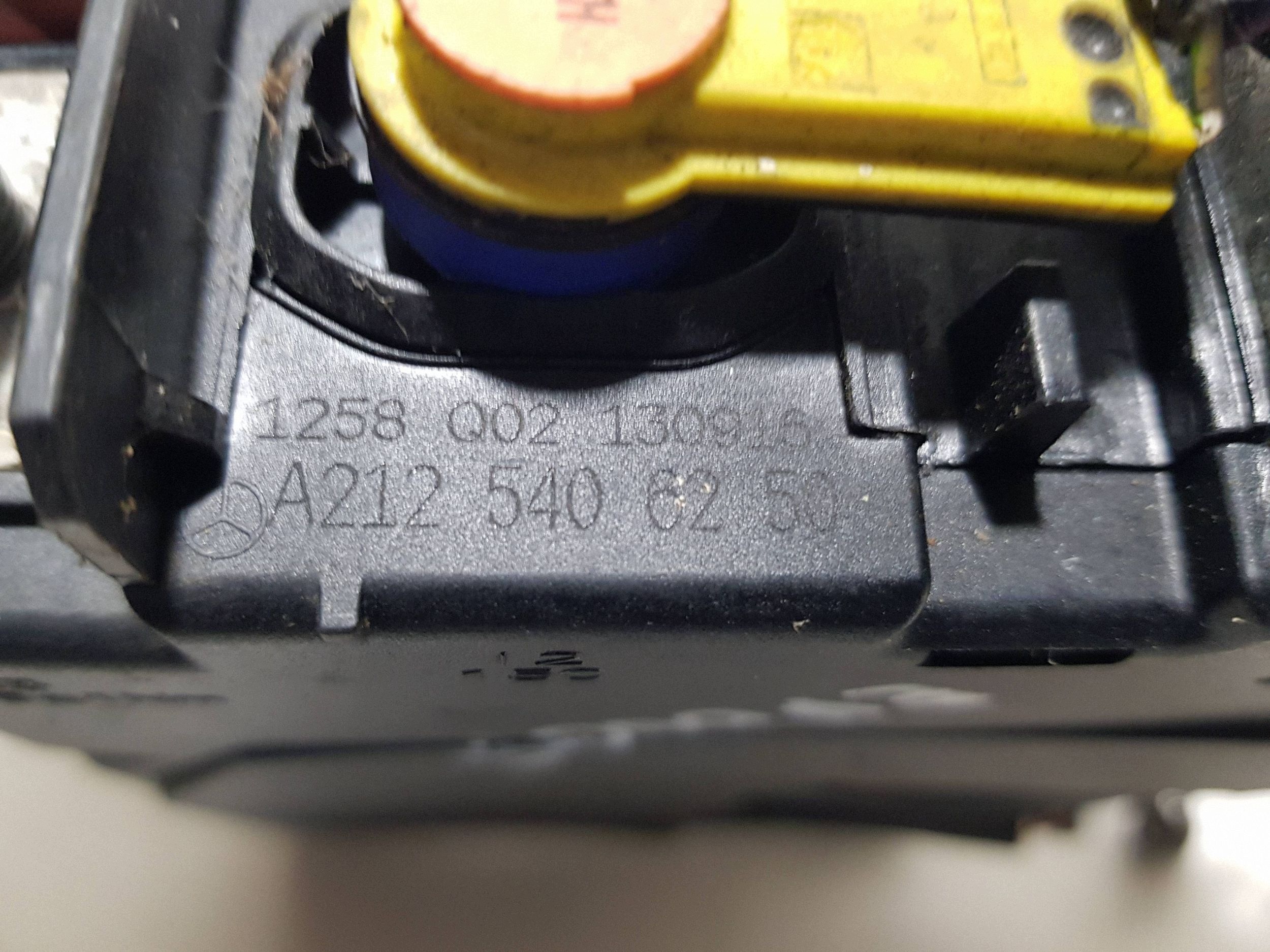 NABOJ pyrotechnic clamp MERCEDES W212 E KLASA 2125406250