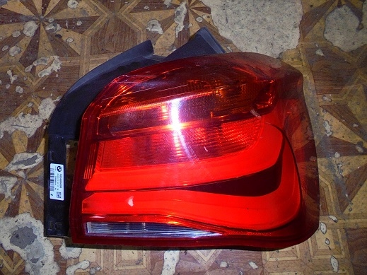 BMW 1 F20 Rückleuchte 7359018 Rearlamp - Image 1