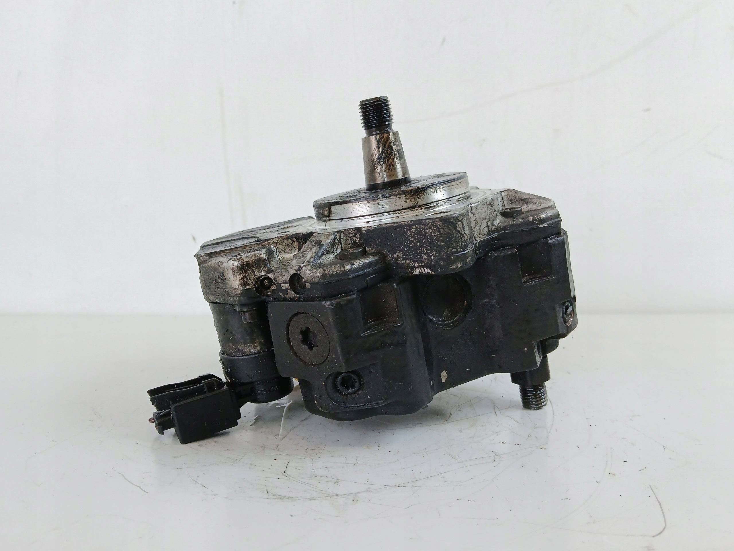 BMW E46 E90 E60 E87 2.0 D Einspritzpumpe 7788670