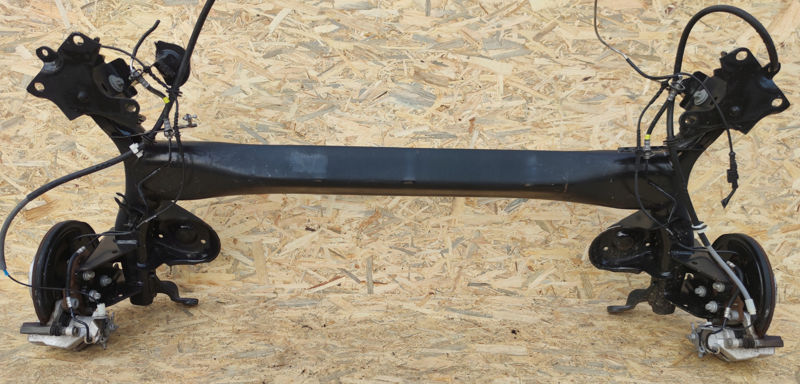 BELKA TYL RENAULT MEGANE IV HB