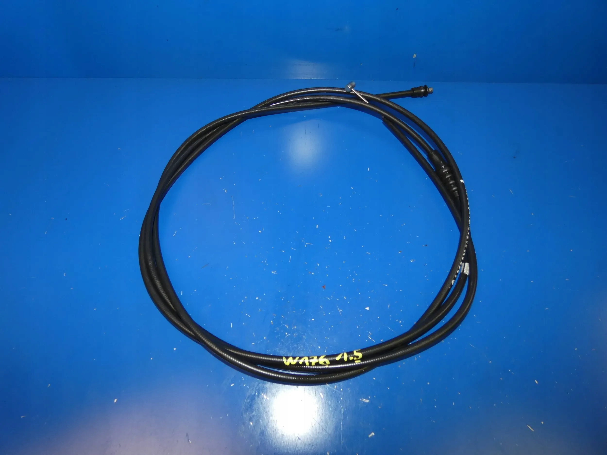 Mercedes A KLASA W176 W246 Câble pour l’ouverture du capot