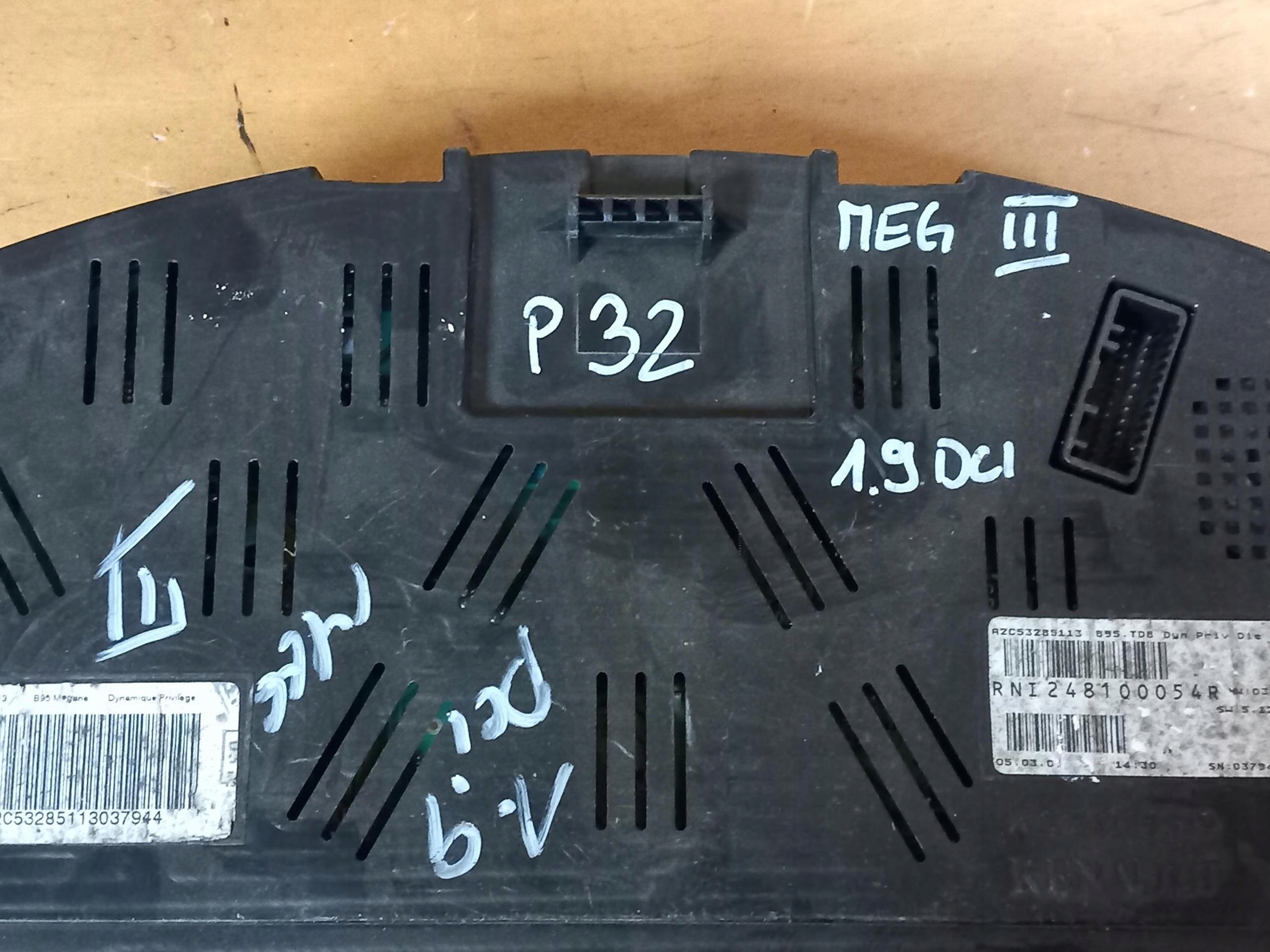 dials dials RENAULT MEGANE III 1.9 DCI 248100054R 08-16 EU
