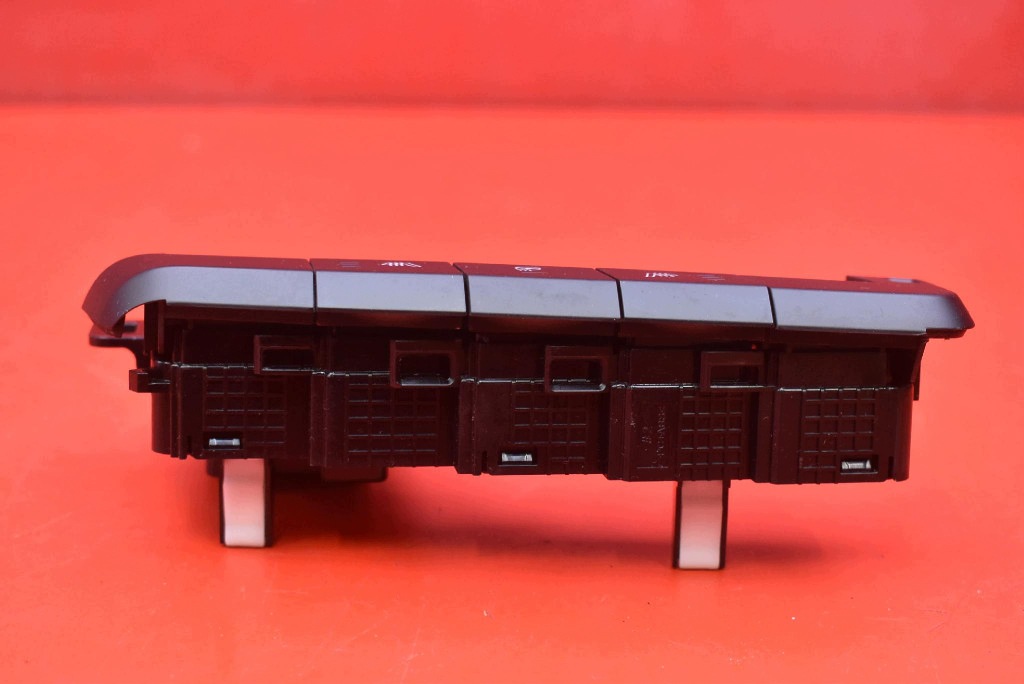 PANEL PRZYCISKOW Hitzung Sitze des Lenkrads 93300CV220 KIA EV6 GT 21-24