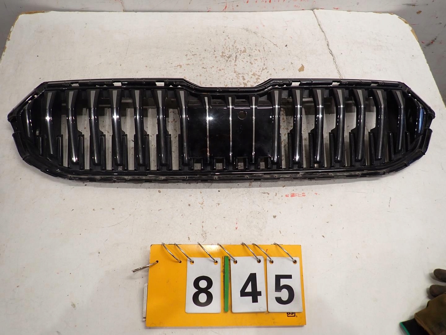 Grill SKODA SUPERB IV 2023+ 3P0853653A