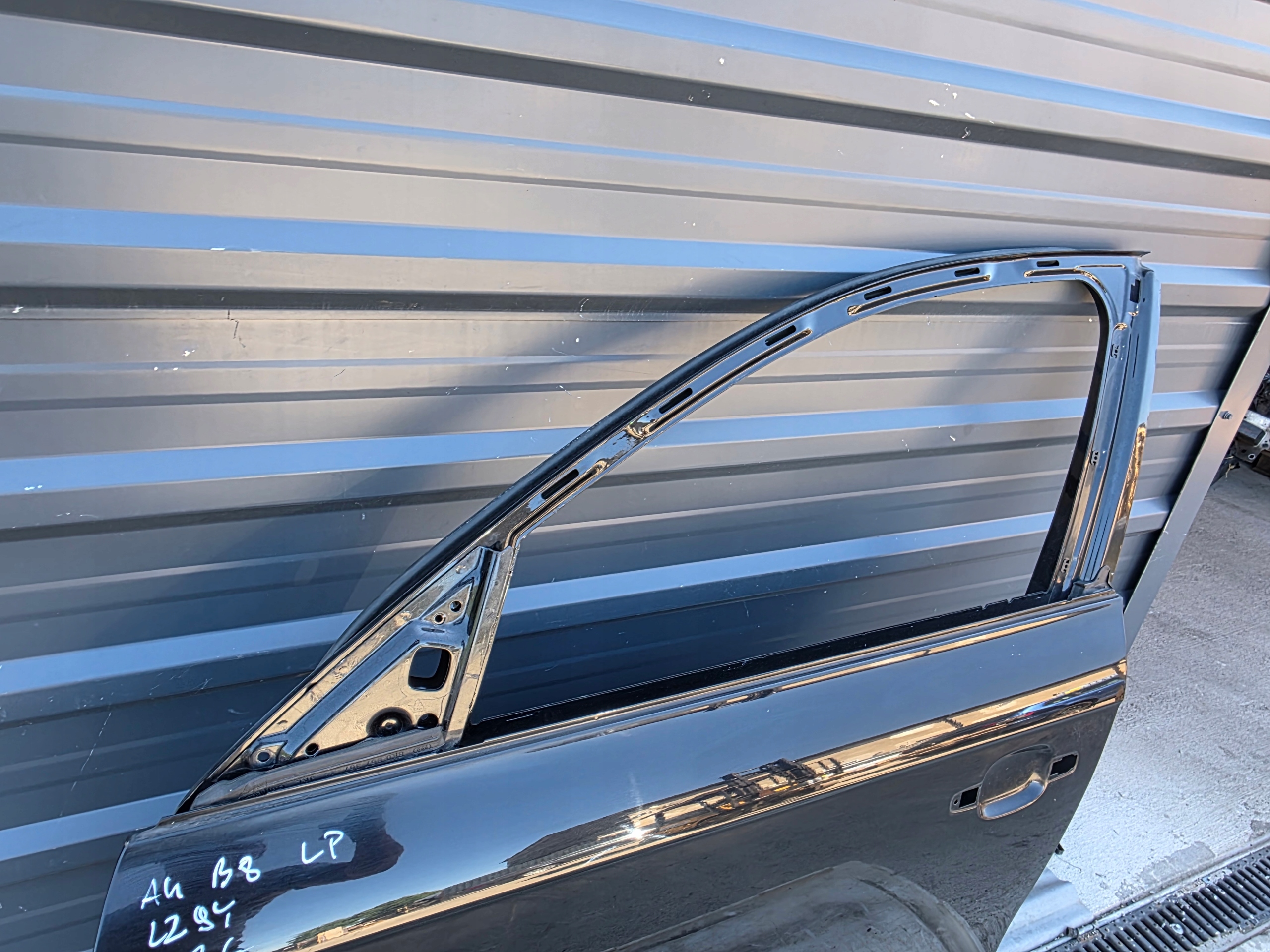 DRZWI LEWY PRZÓD AUDI A4 B8 LZ9Y SEDAN AVANT KOMBI 2008-2016 ORYGINAŁ !!! Producent części Audi OE