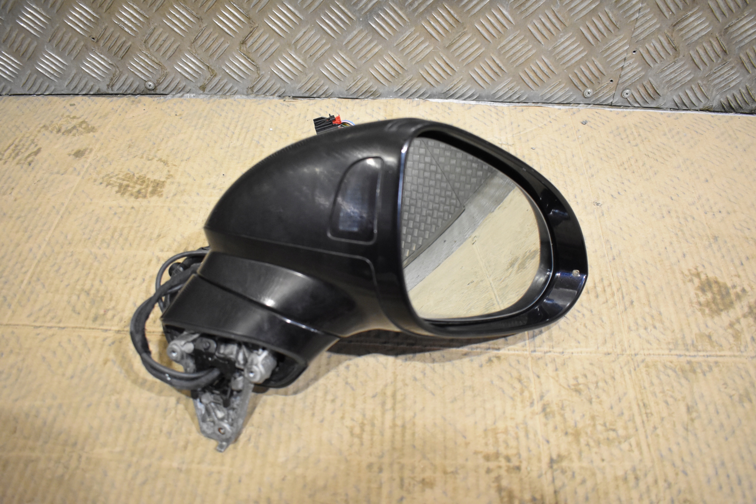 IDEALNE mirror right ASYSTENT KAMERA BENTLEY GT 3SD 15+1PIN 1