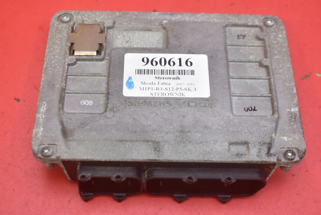 control unit 03E906023B 5WP4080804 SKODA FABIA 2 II 1.2 12V 70 KM 07-10