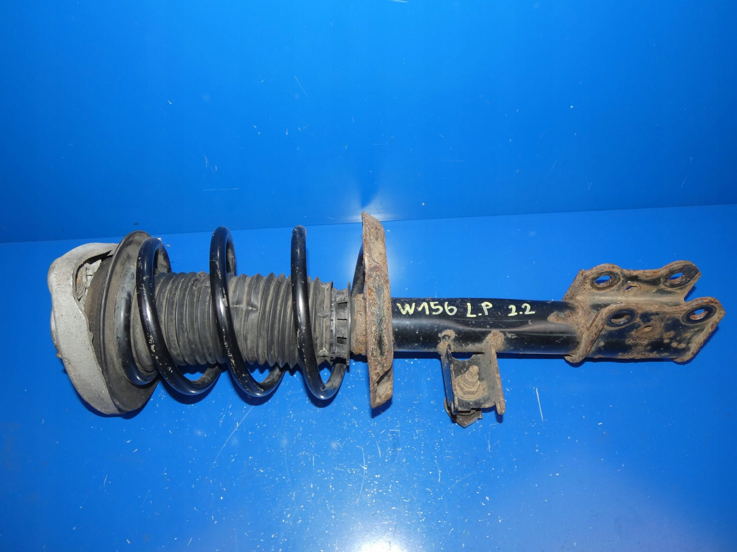 MERCEDES GLA W156 X156 shock absorber left front front