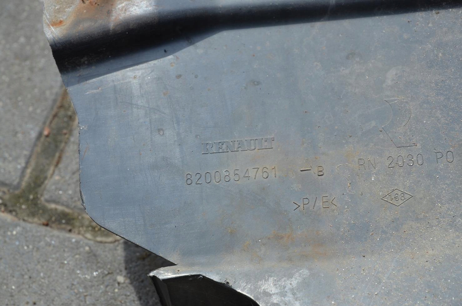 cover below engine Renault Wind 2010r