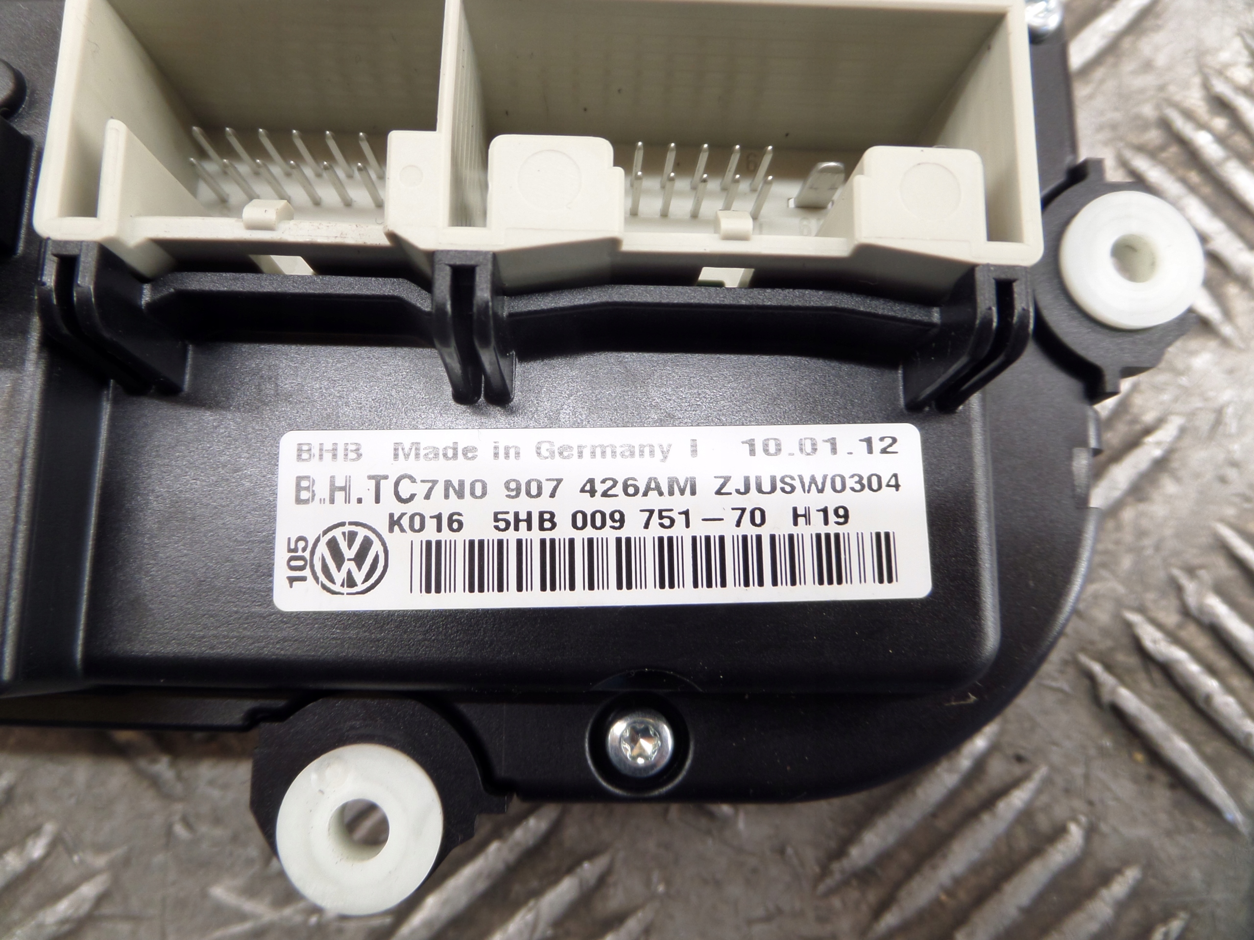 PANEL of the air conditioning 5HB009751-70 VW GOLF VI
