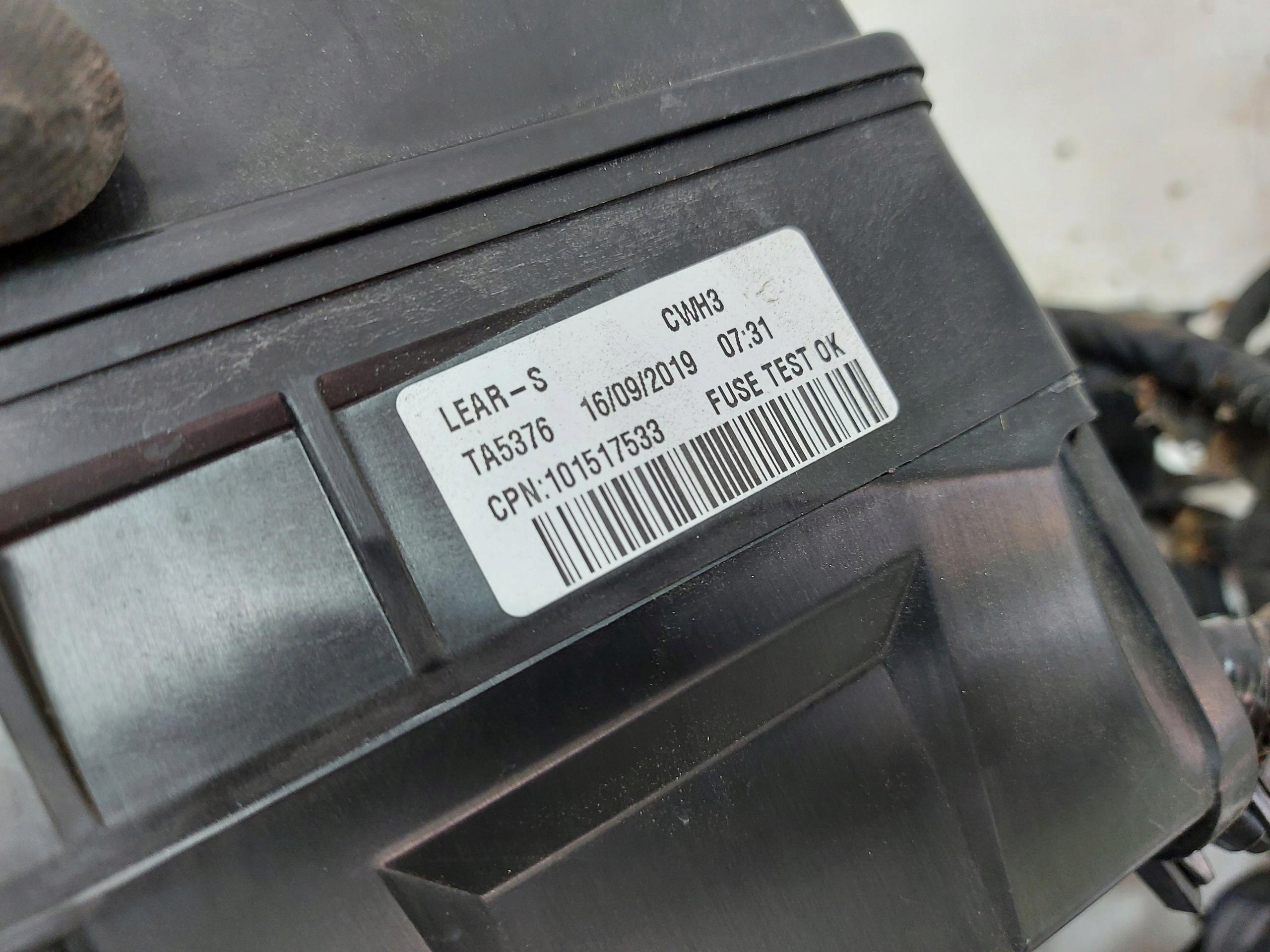 VOLVO XC40 D3 2.0 D bundle komory of the engine left 32200334