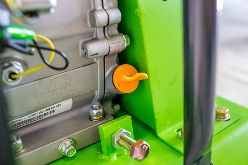 ZAGĘSZCZARKA UBIJAK ZIPPER RPE90 90kg gruntu Szerokość płyty 420 mm