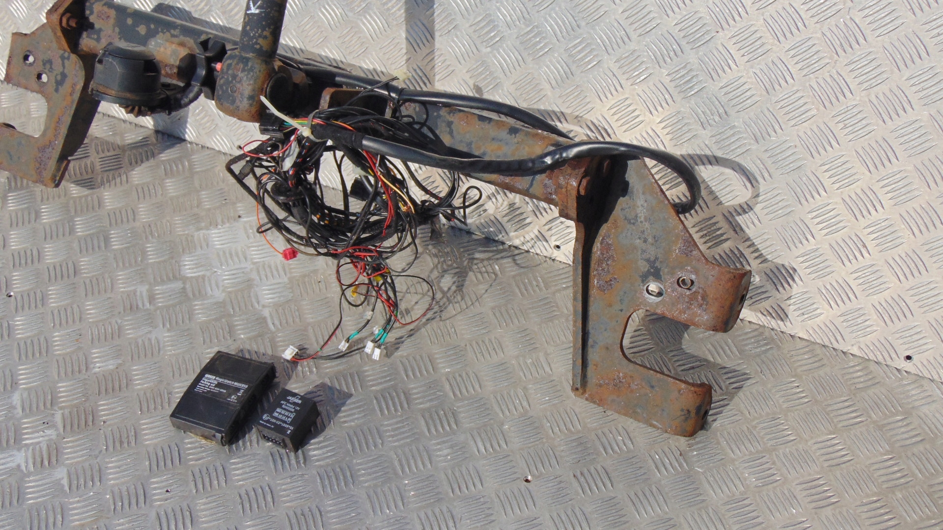 KIA SPORTAGE II hak holowniczy WIĄZKA MODUŁ Producent Westfalia