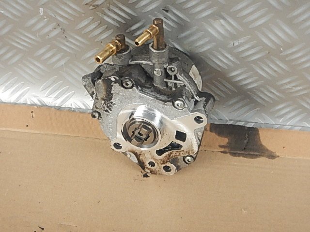 2248170 - LAND ROVER DISCOVERY 4 IV 3.0 SDV6 ВАКУУМНЫЙ НАСОС