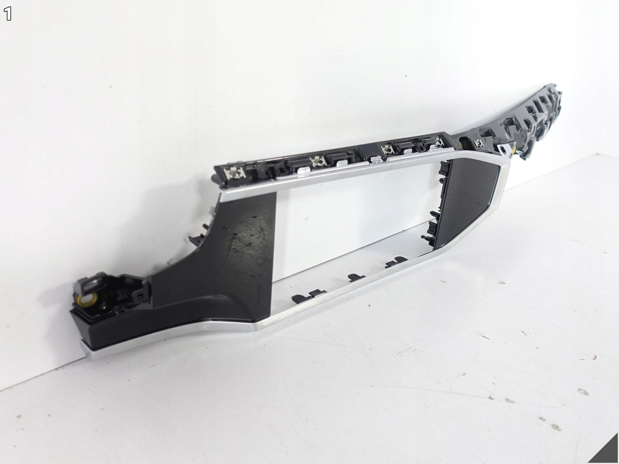 AUDI Q3 83A 83B F3 18-25 moulding frame DEKOR dashboard instrument panel V58 EU 24KM