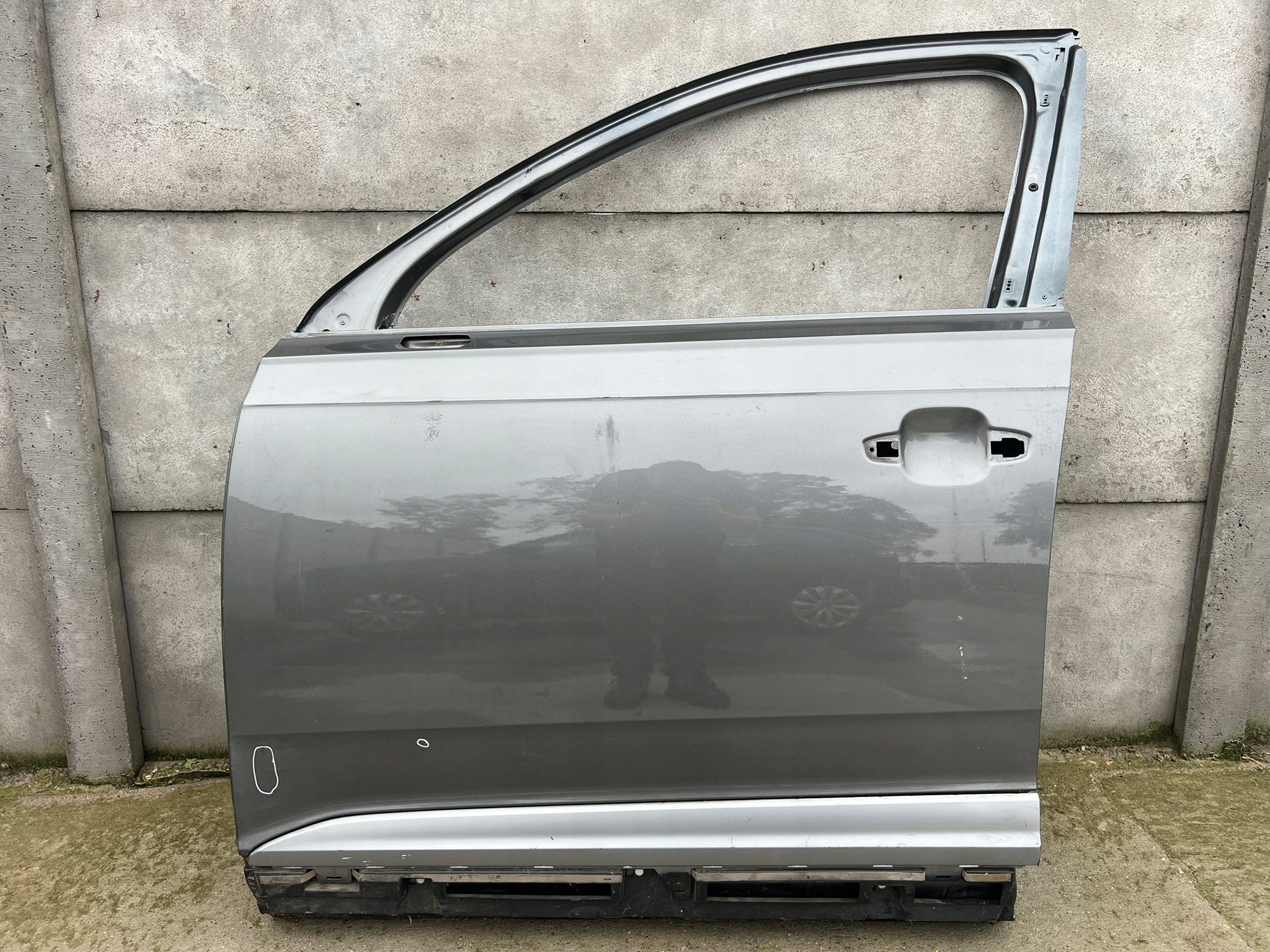 ДВЕРІ AUDI Q7 4Mm0 ВІД 2015 ПЕРЕД ЛІВИЙ СПЕРЕДУ ЗЛІВА