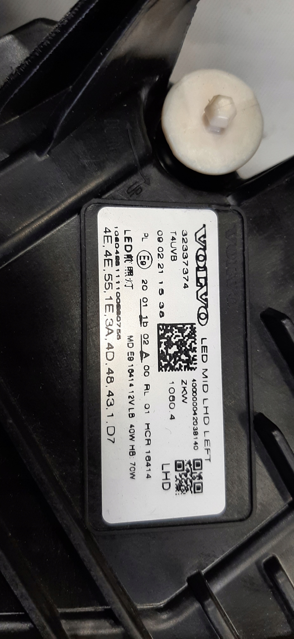 VOLVO XC60 LED LAMPY KOMPLET 32337374 32337383 Typ samochodu 4x4/SUV Samochody osobowe