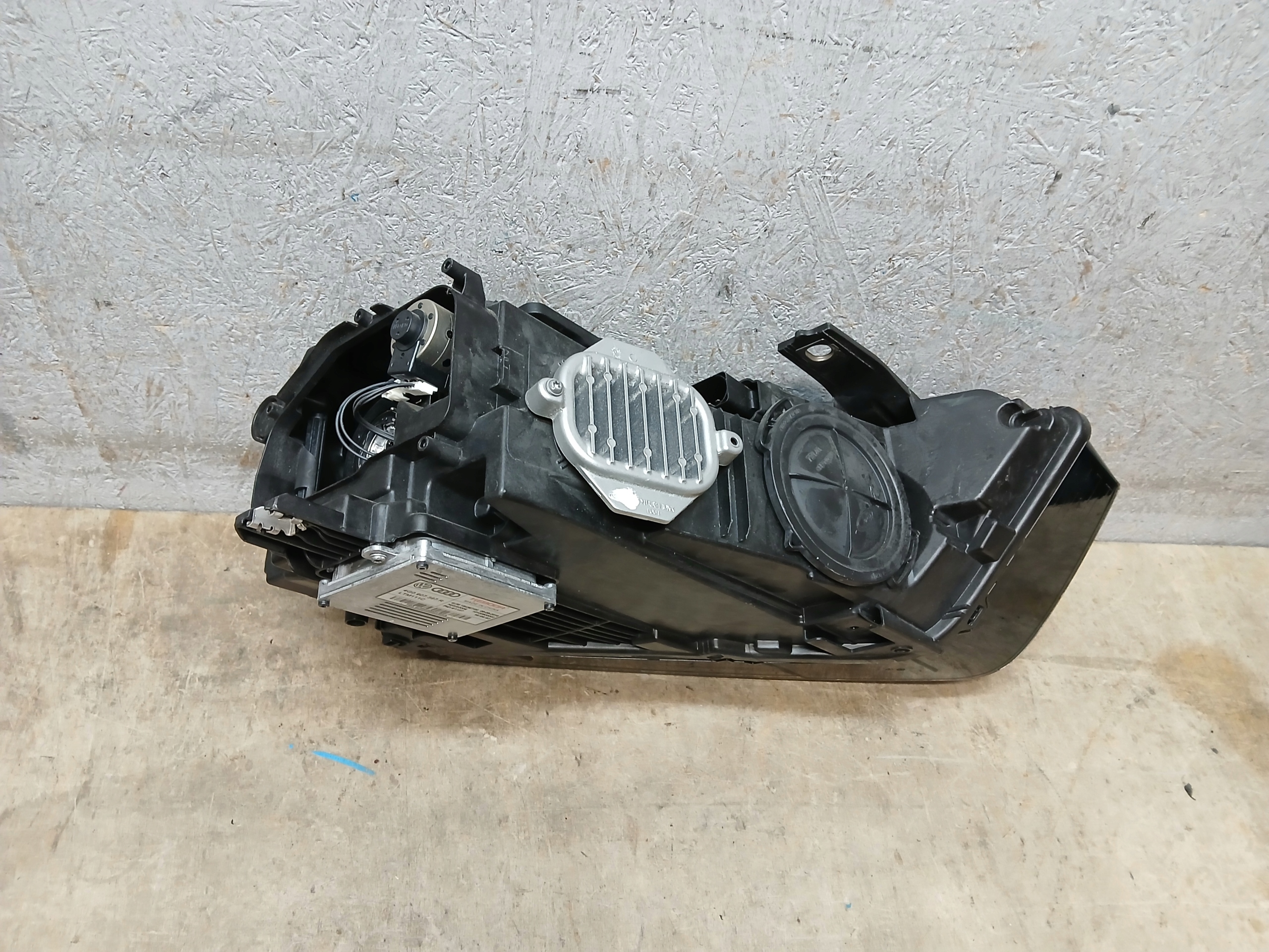 light front left AUDI Q3 8U LIFT 14- XENON LED 8U0941005C