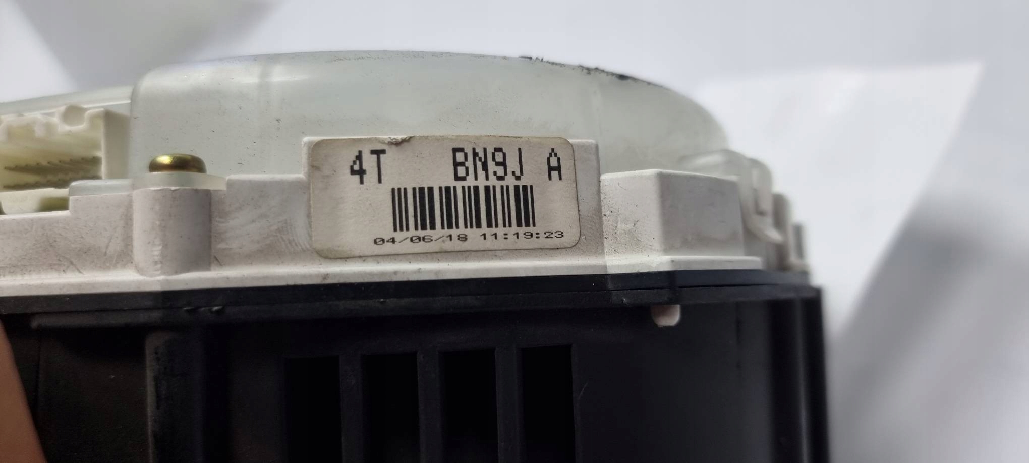 dials clock 4TBN9JA MAZDA 3