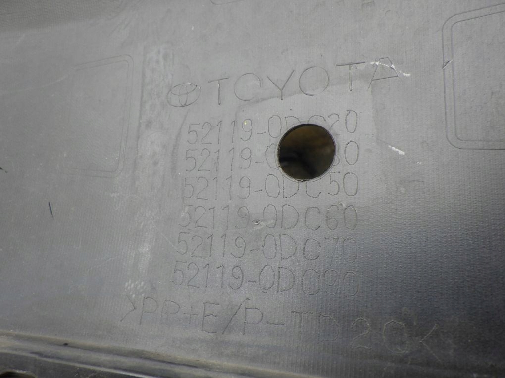 TOYOTA YARIS CROSS 20- frontstoßstange