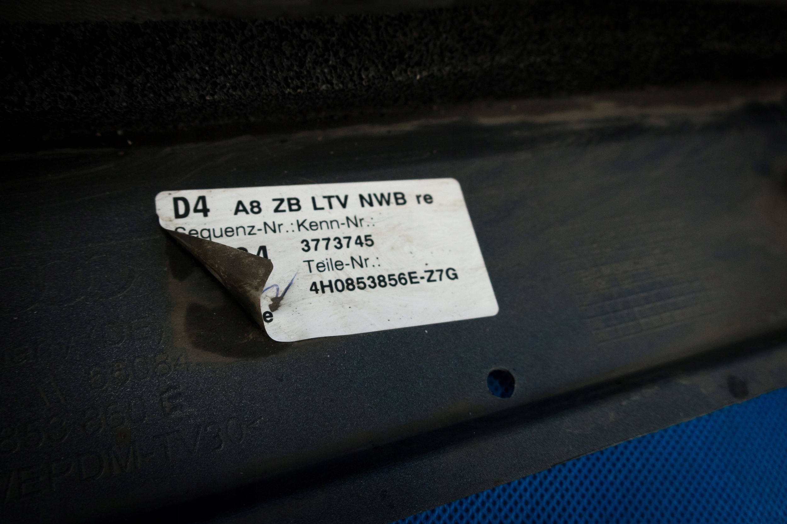 moulding cap threshold Audi A8 4H 4H0853856E LZ7G