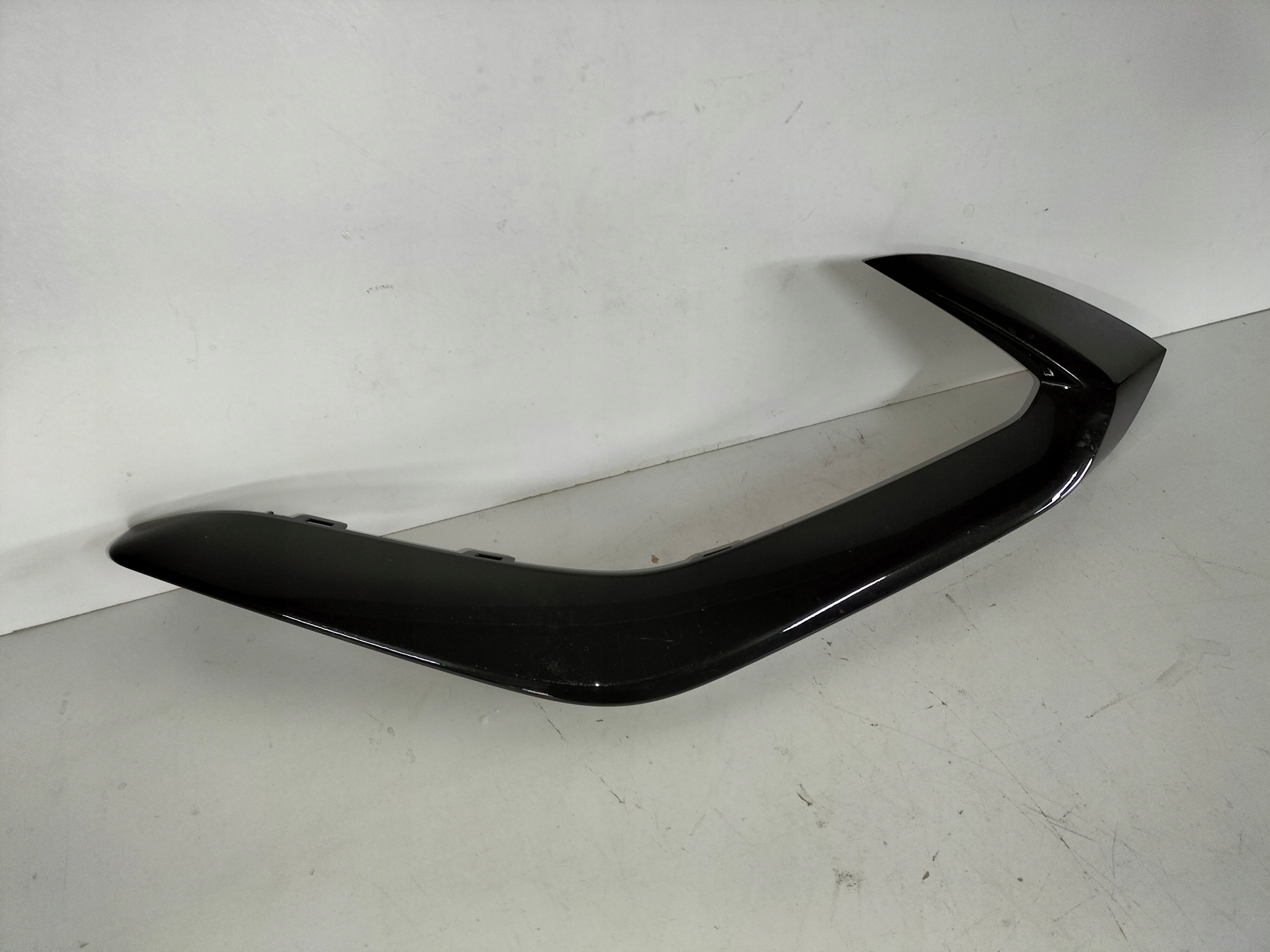 moulding of a bumper front left KIA SPORTAGE 5 V 21