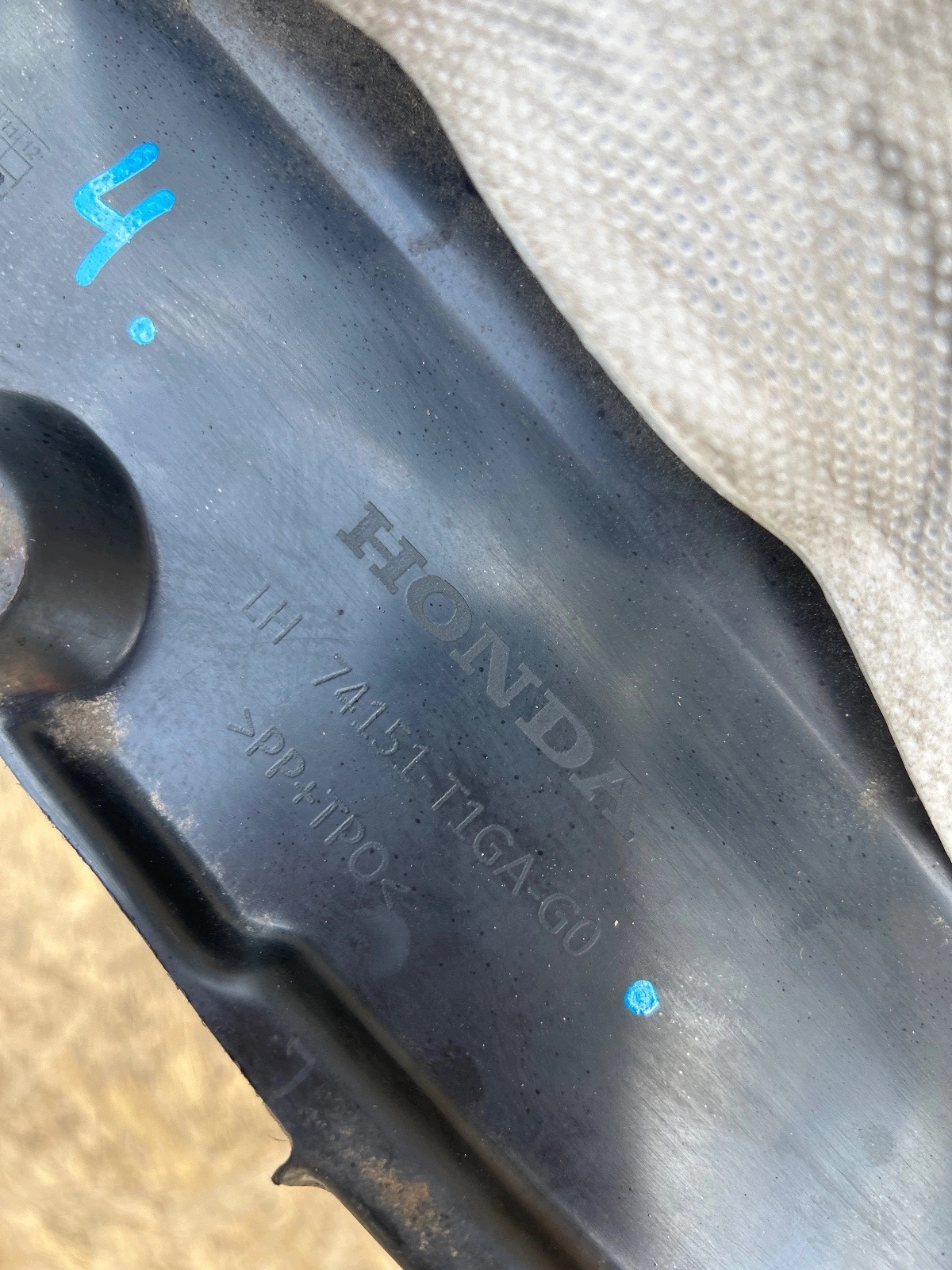 mudguard left front Honda CR-V IV 2013r