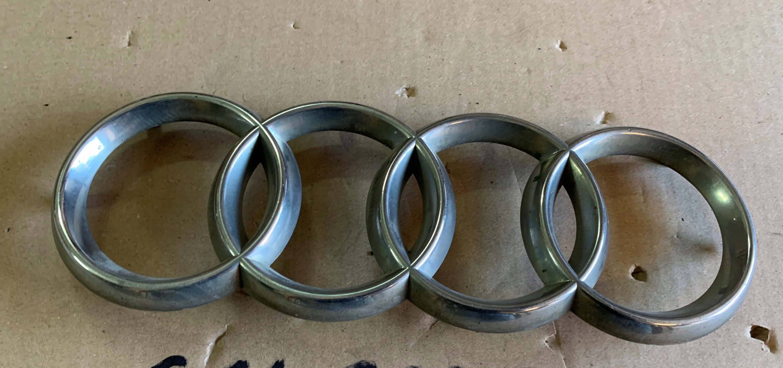 Logo emblemat znaczek AUDI Marka Audi