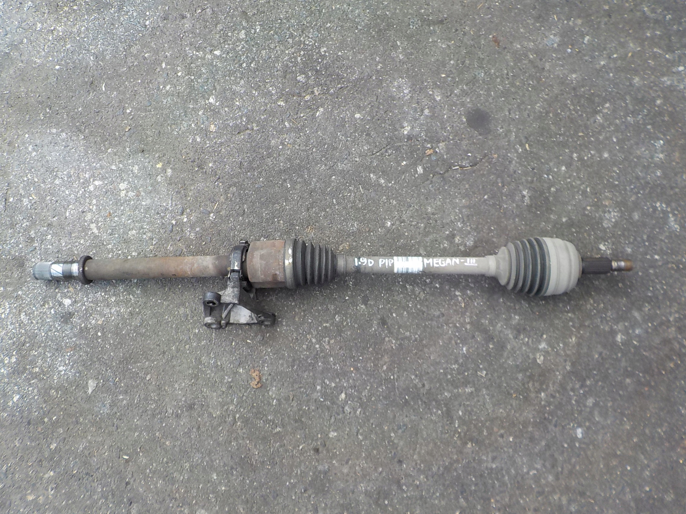 semi-axis right renault megane III 1,9 DCI 2011r 391001339R