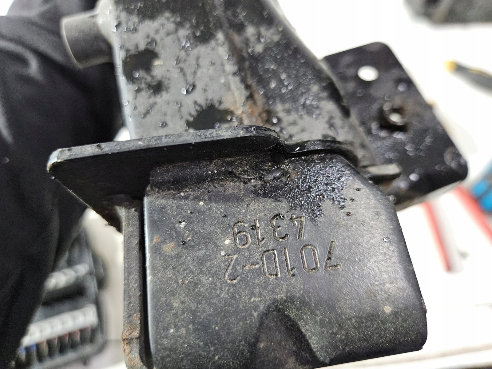 механизм подлокотника renault SCENIC